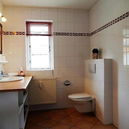 Friesenperle 3, Feldstraße *